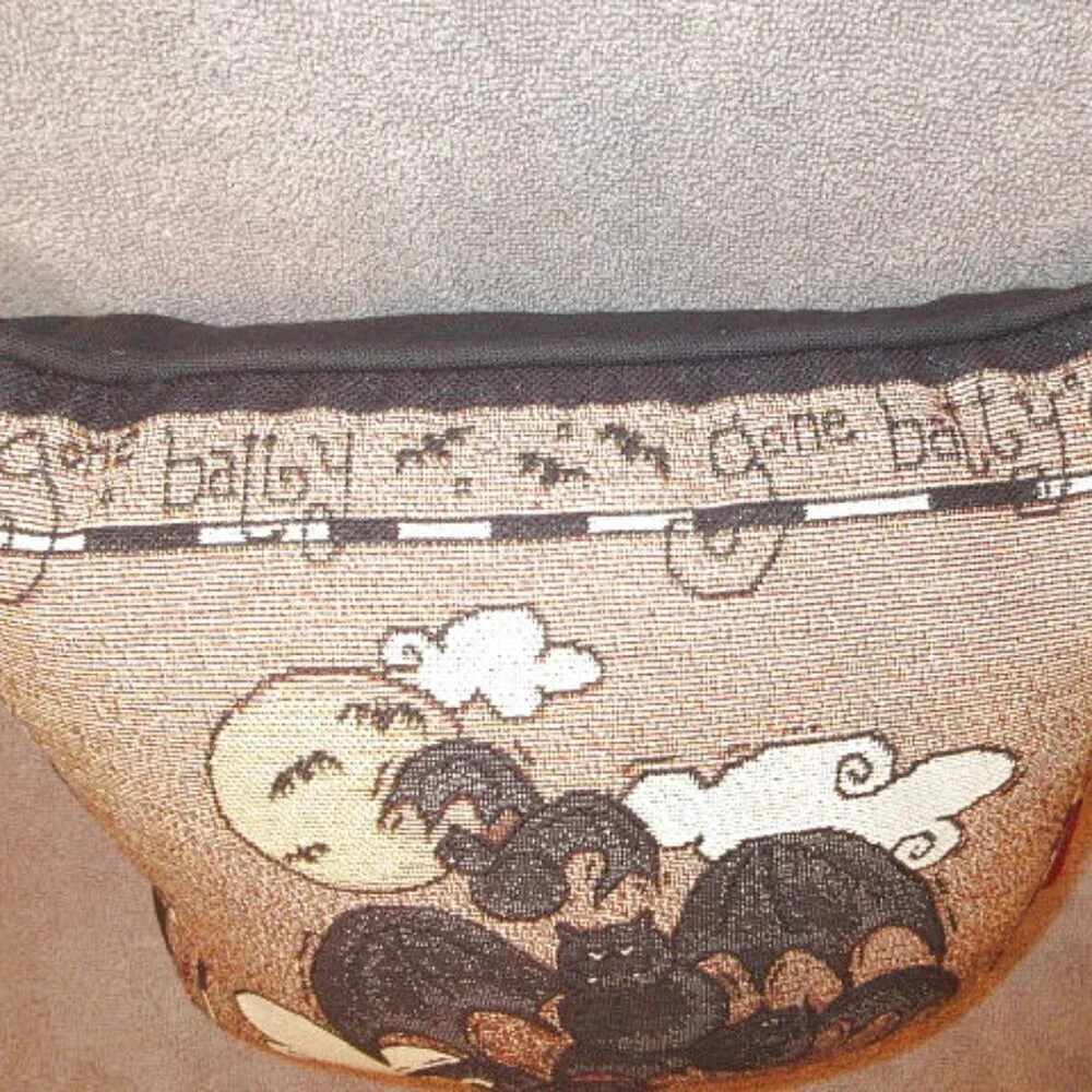 Vtg The Rug Barn Gone Batty Tapestry Pillow Halloween Moon Ghosts Whimsigoth 12